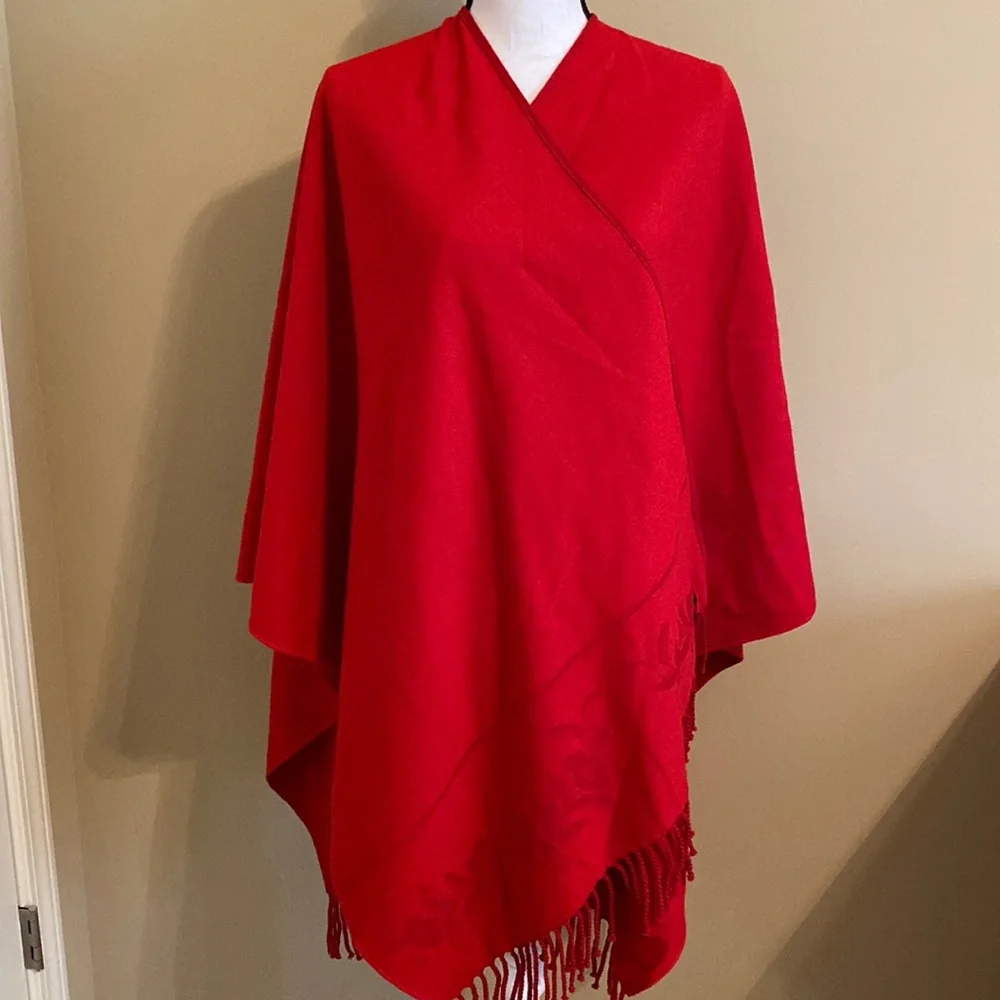 Red Rose Shawl - Picture 1 of 6